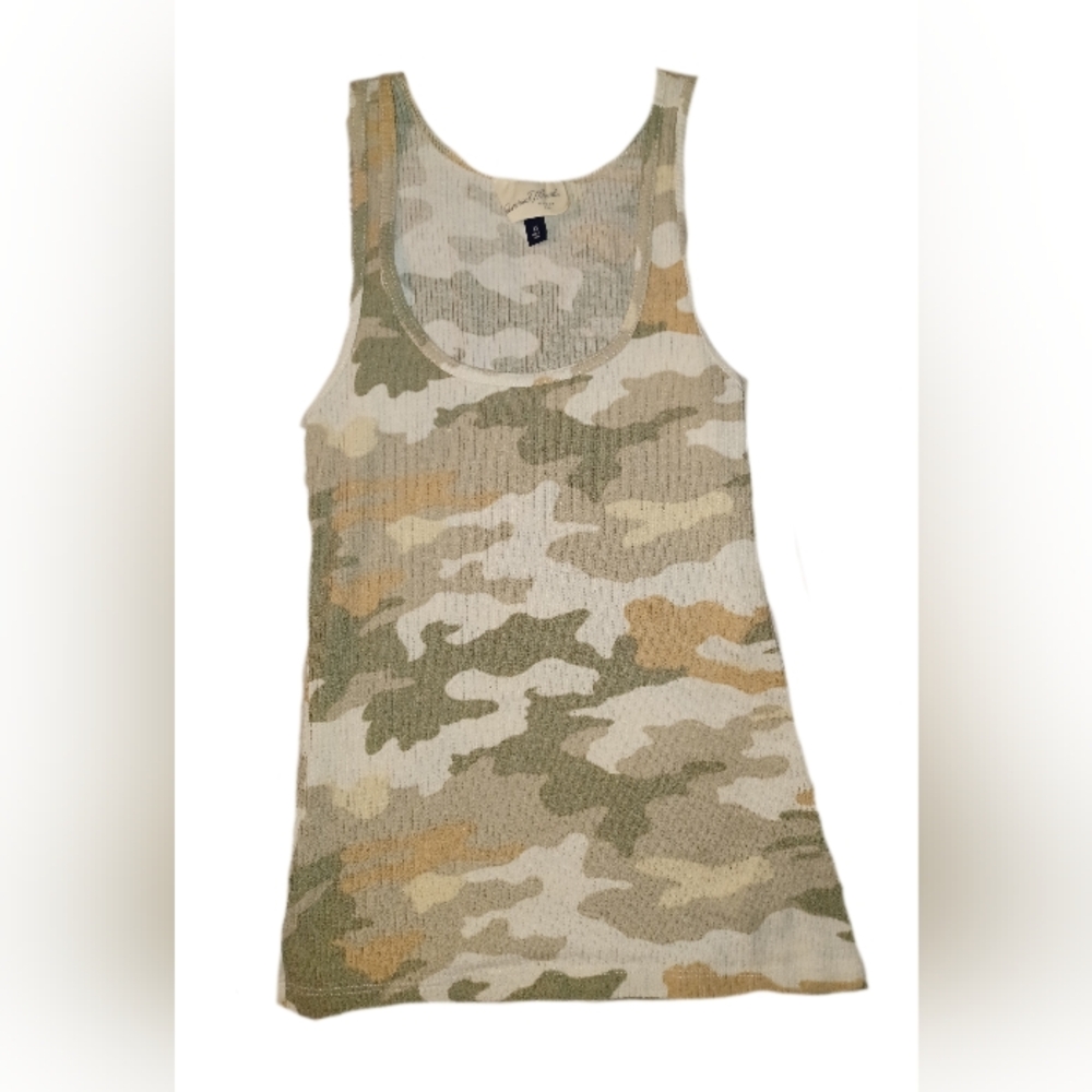 Women's Size Xtra Small Universal Threads Good Co. Camo Sleeveless Top